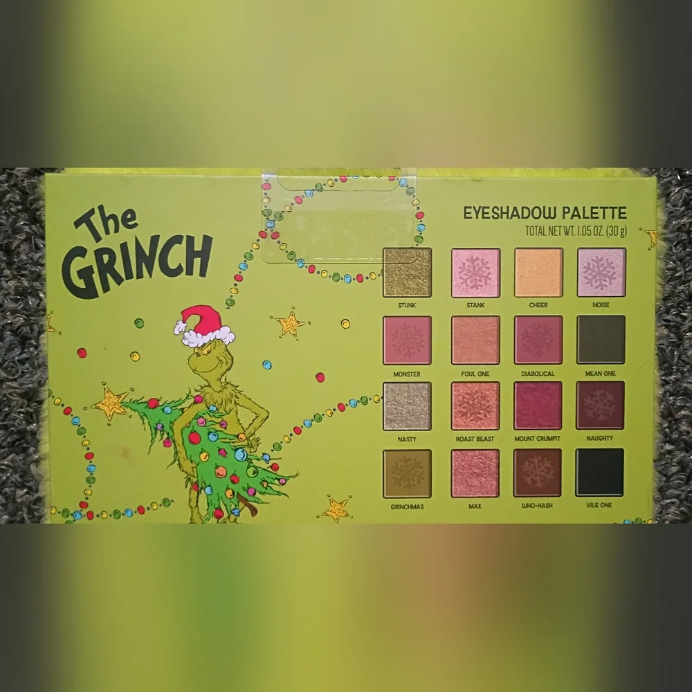 NWT Taste Beauty Fuzzy Grinch Palette